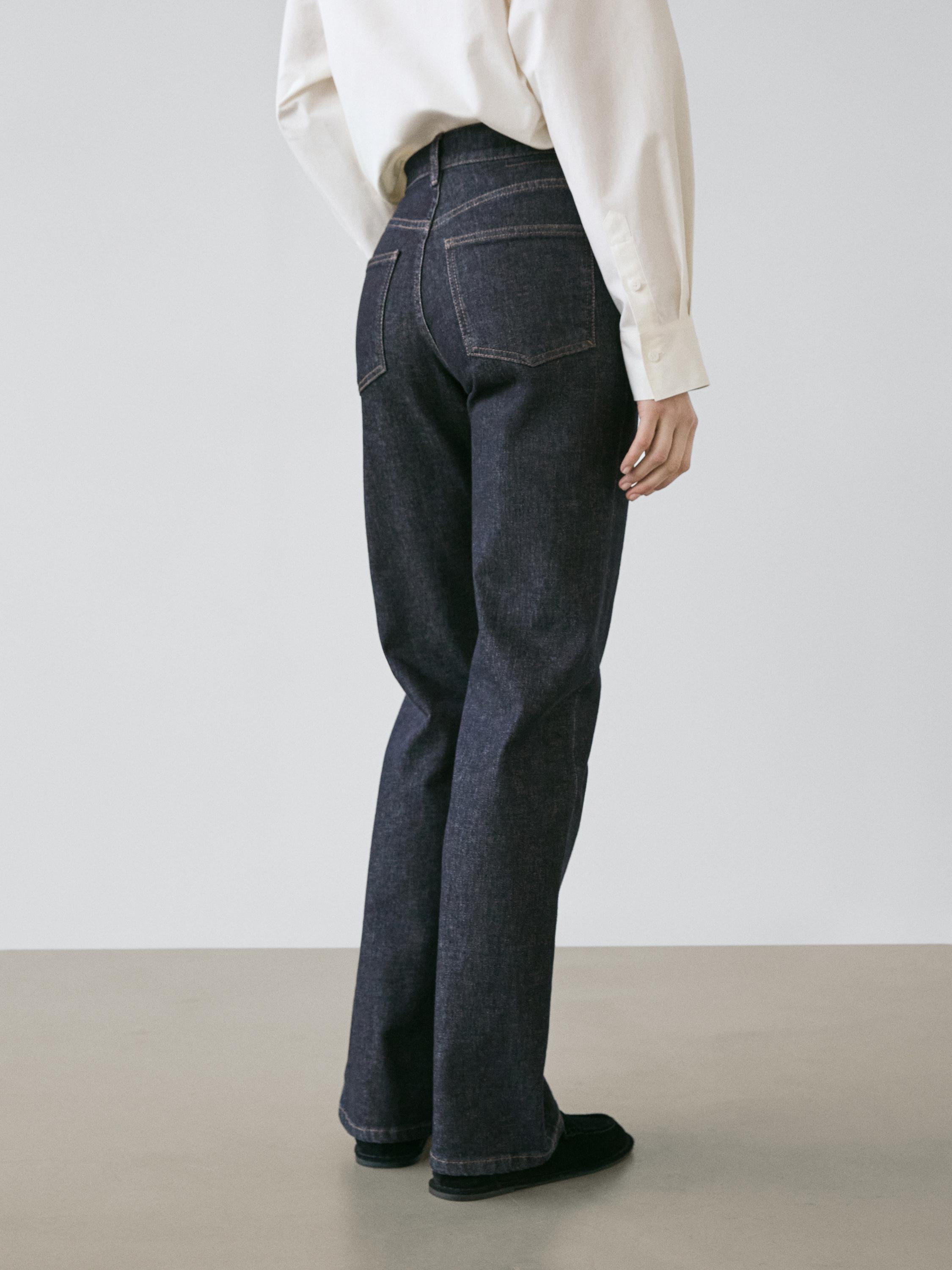 High-waist straight-leg comfort jeans